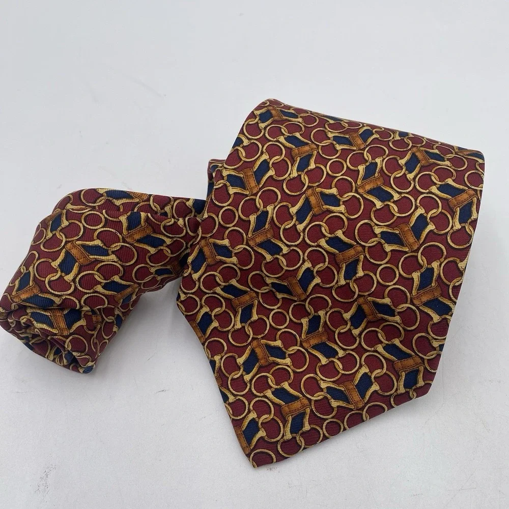 Brooks Brothers Makers and Merchants Silk Men's Neck Tie Red Gold Chains‎
